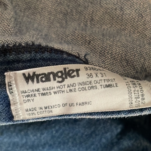 Wrangler denim cut off high waist jean shorts - Picture 4 of 5
